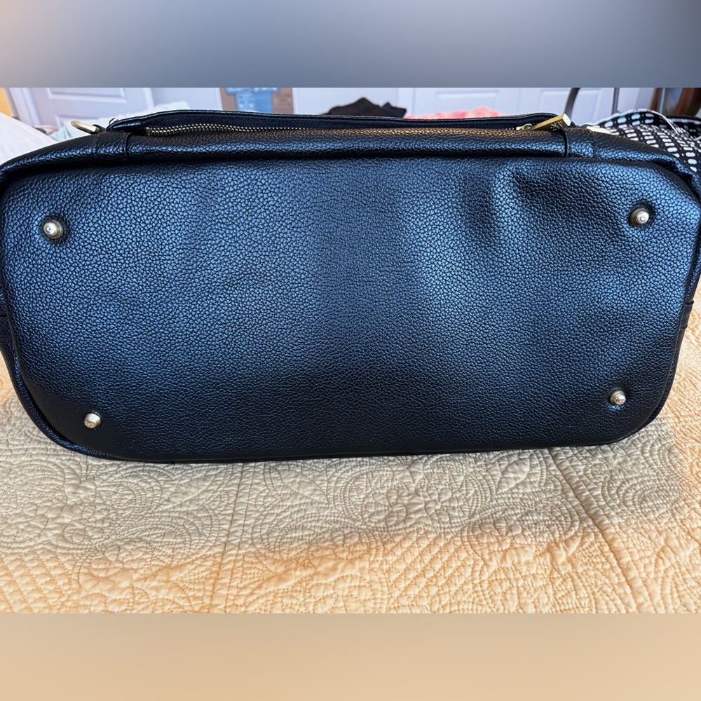 Freshly Picked Vegan Leather Weekender Bag - Picture 10 of 13